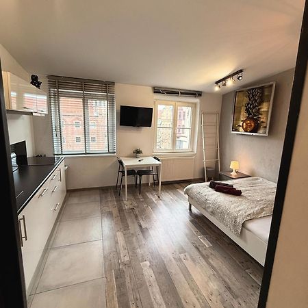 Apartament Z Widokiem Na Pomnik Kopernika - Rynek Staromiejski Torun Bagian luar foto