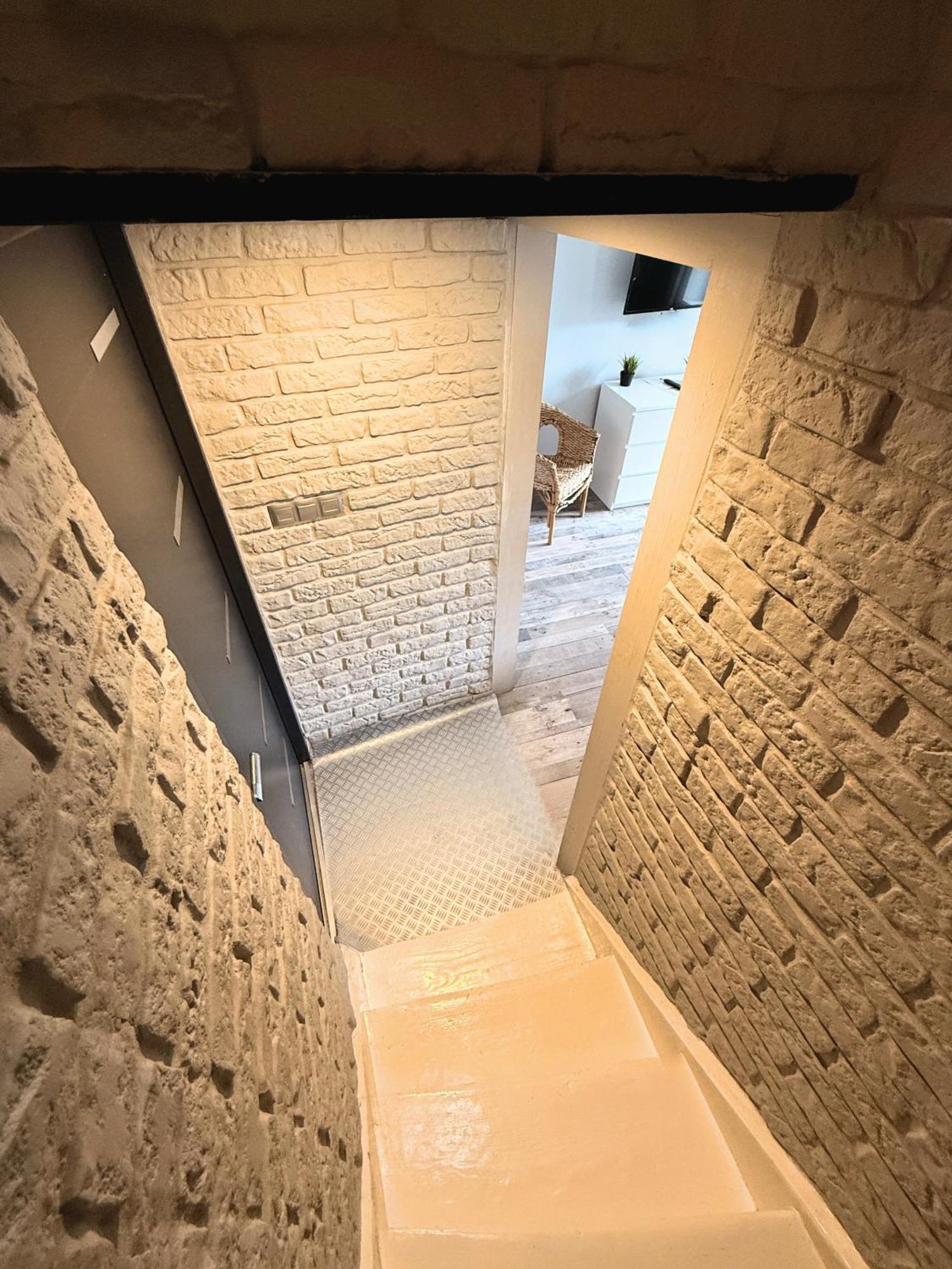 Apartament Z Widokiem Na Pomnik Kopernika - Rynek Staromiejski Torun Bagian luar foto
