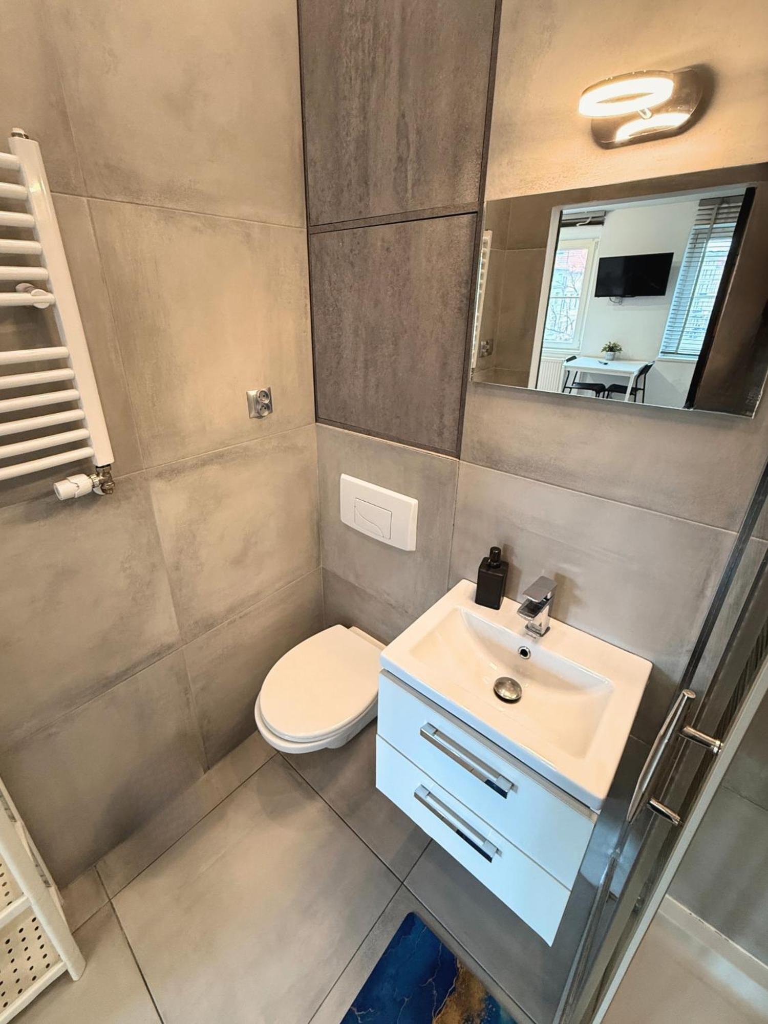 Apartament Z Widokiem Na Pomnik Kopernika - Rynek Staromiejski Torun Bagian luar foto