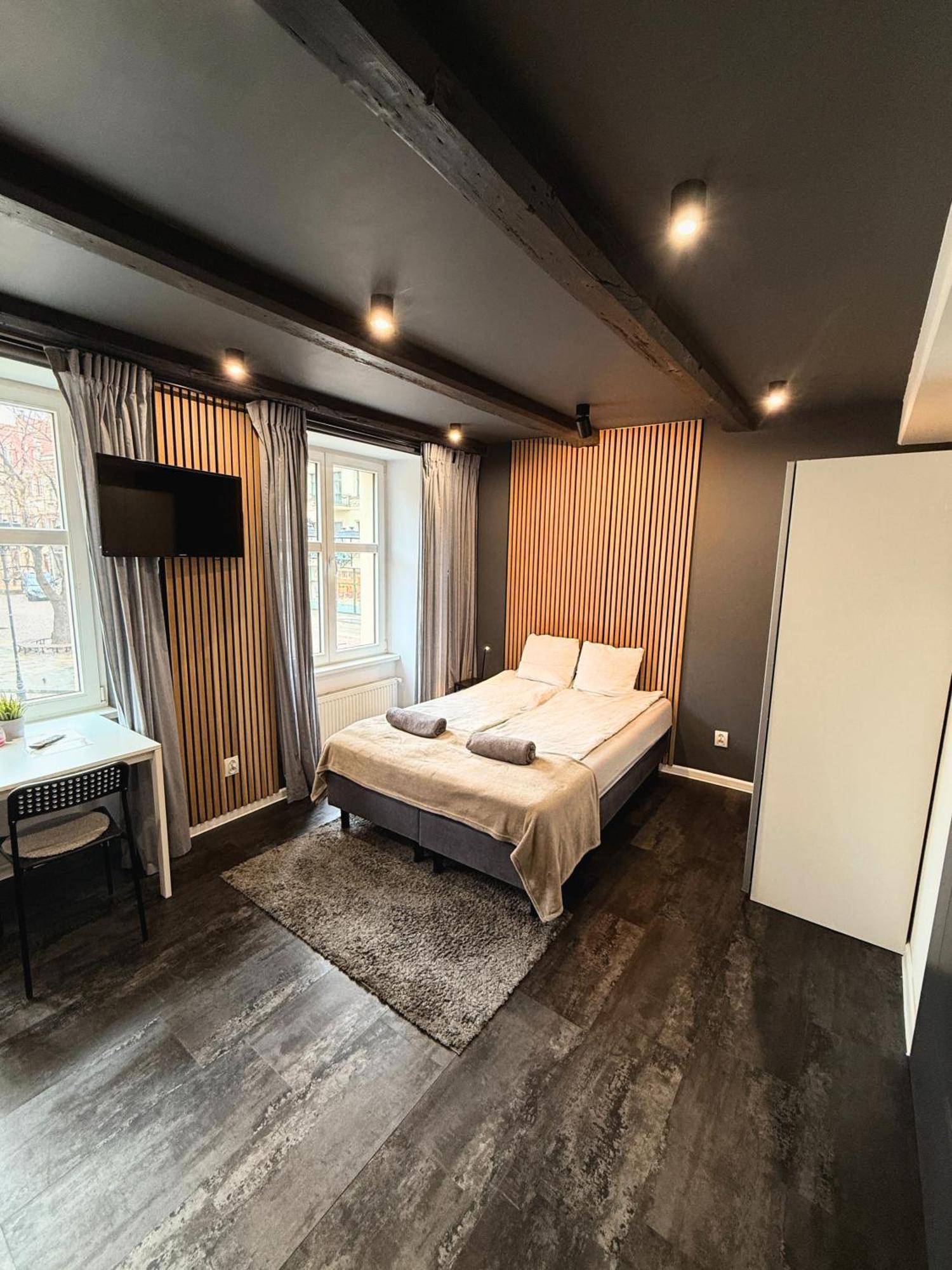 Apartament Z Widokiem Na Pomnik Kopernika - Rynek Staromiejski Torun Bagian luar foto